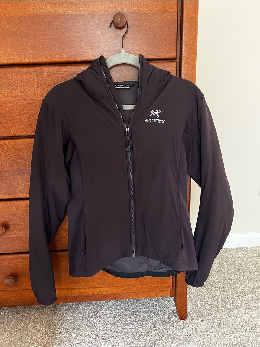 Arc’teryx Women’s Atom LT Hoody Jacket Dimma Dark Purple Size Small